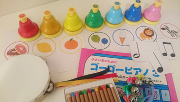2歳のはじめてピアノ